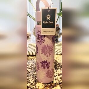 Hydro Flask Purple Floral Accent Bottle